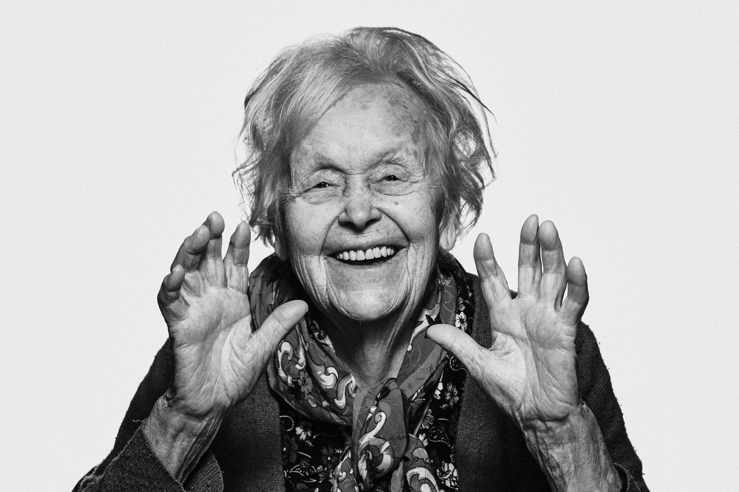 Волонтеры провели фотосессию для жителей дома-ветеранов