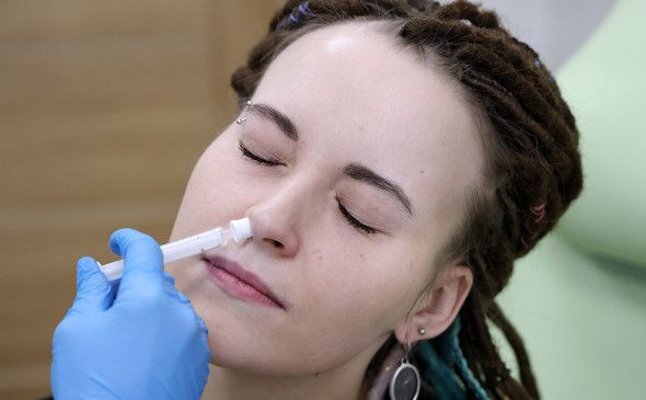 В Минздраве рассказали, в чем преимущества назальной антиковидной вакцины и есть ли она в Карелии
