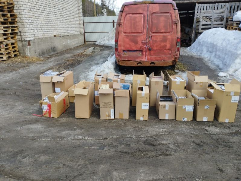 На овощном складе в Медвежьегорском районе обнаружили более 6 тысяч пачек сигарет без акцизов