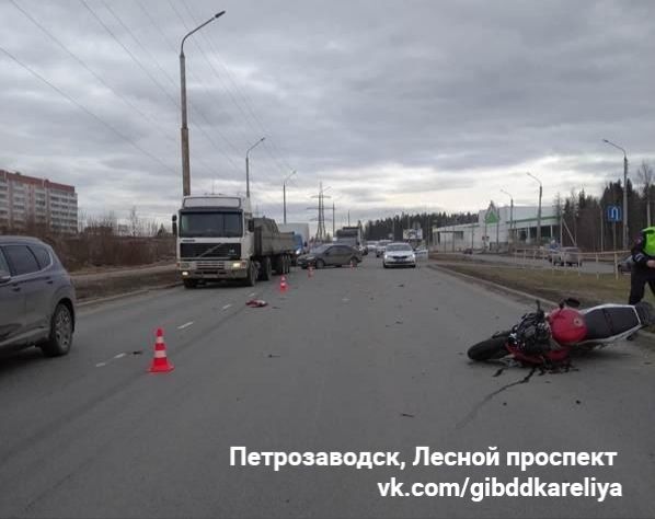 Мотоциклист, которого госпитализировали после ДТП на Древлянке, ездил без прав