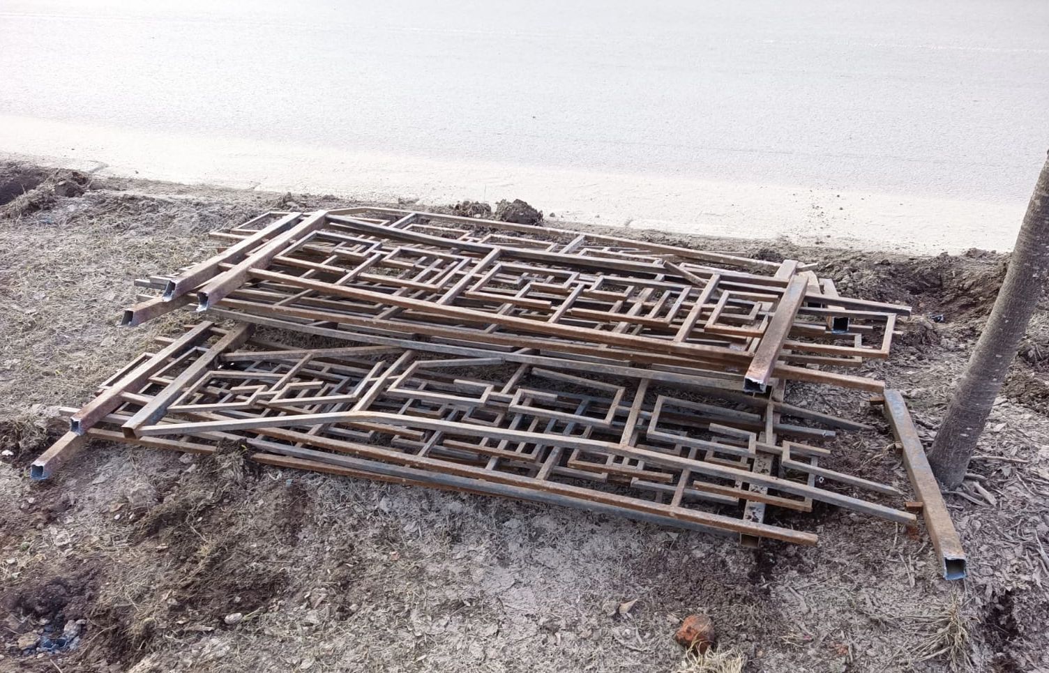 Проспект Ленина в Петрозаводске избавили от «кладбищенских» оградок