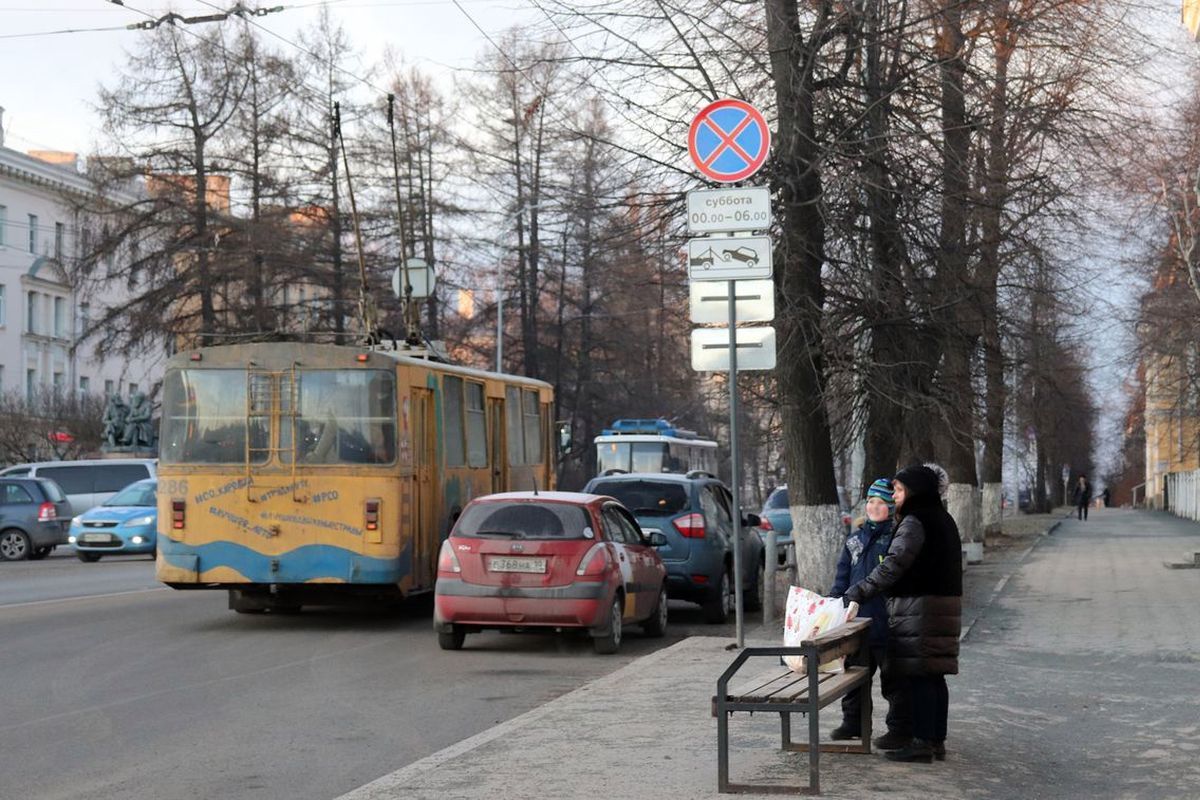 На двух улицах Петрозаводска запретят парковаться