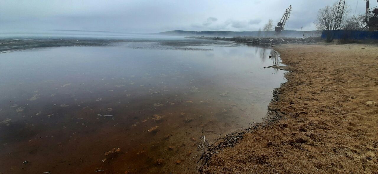 Жители Медвежьегорска жалуются на фекалии в Онежском озере