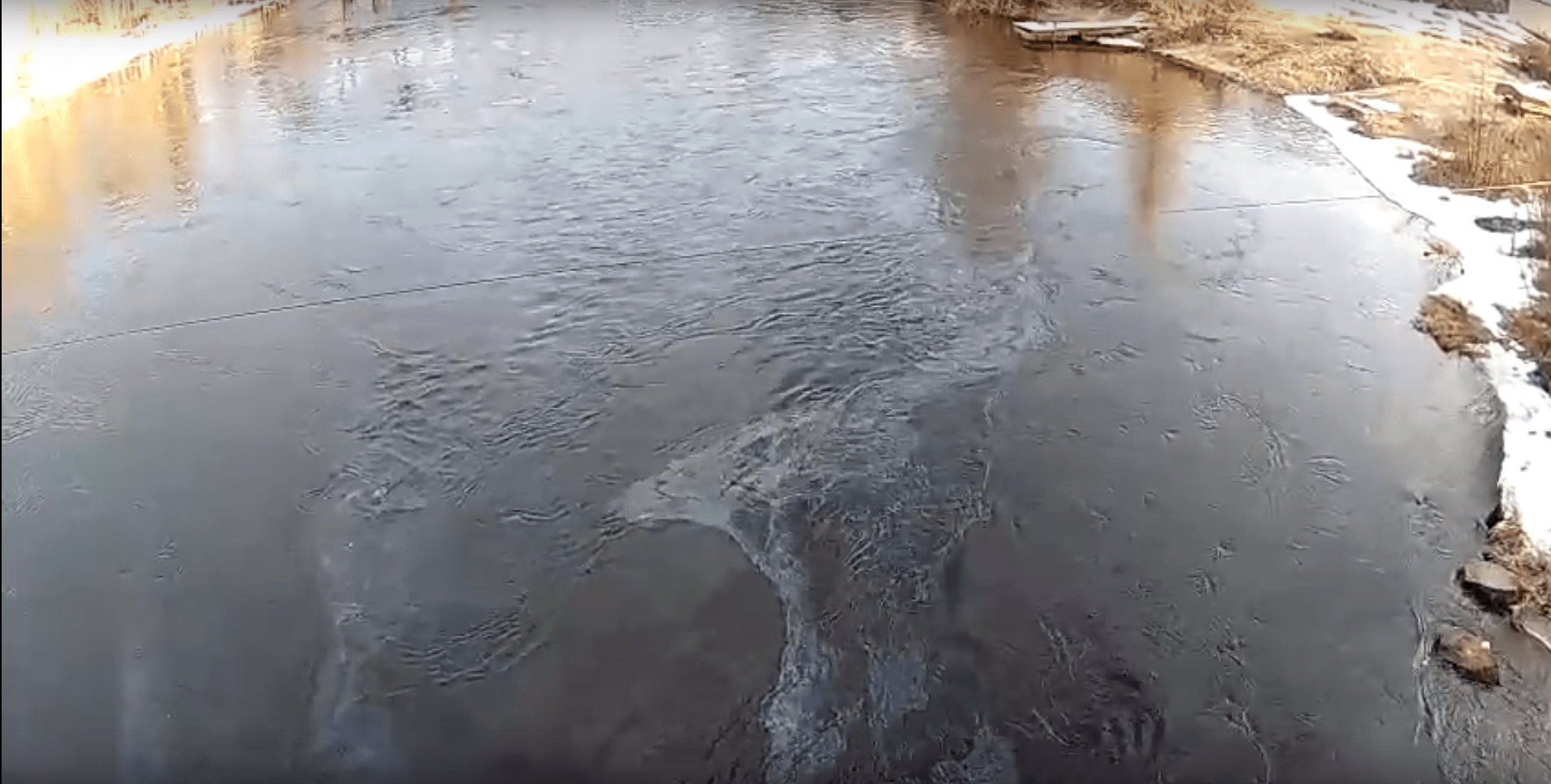 Дополнительные боновые ограждения установили на реке Янисйоки в Сортавальском районе