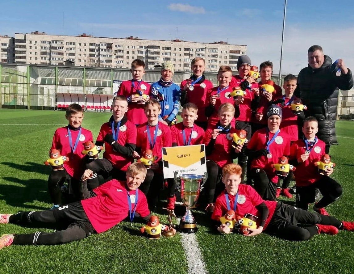 Воспитанники спортивной школы №7 - серебряные призеры турнира в Череповце