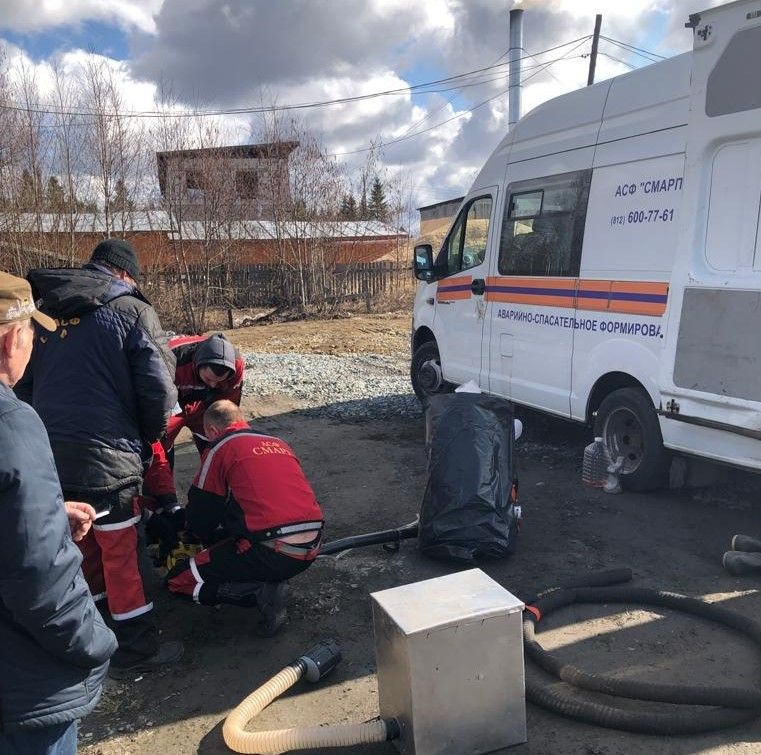 В Сортавальском районе все еще устраняют последствия загрязнения реки нефтепродуктами