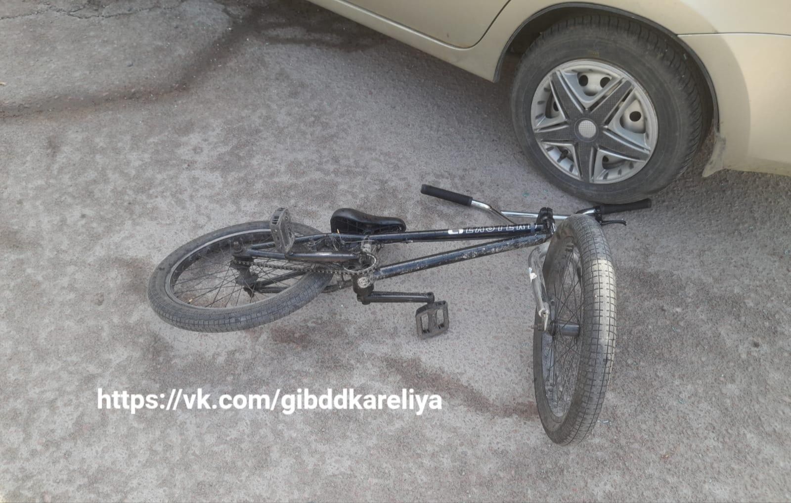 В городе Сортавала восьмилетнего велосипедиста сбил автомобиль