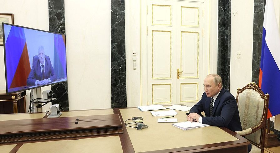 Владимир Путин поддержал Артура Парфенчикова в намерении продолжить работу в качестве главы Карелии