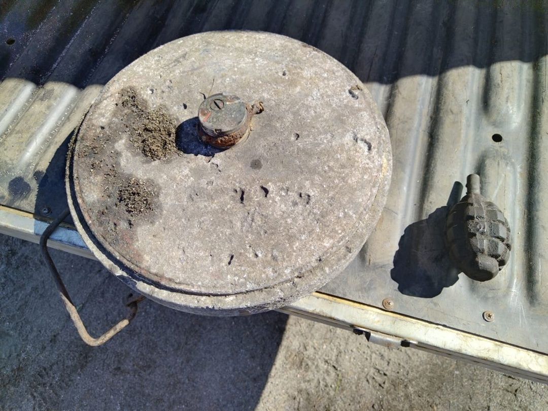 Рядом с карельским поселком нашли противотанковую мину и гранату