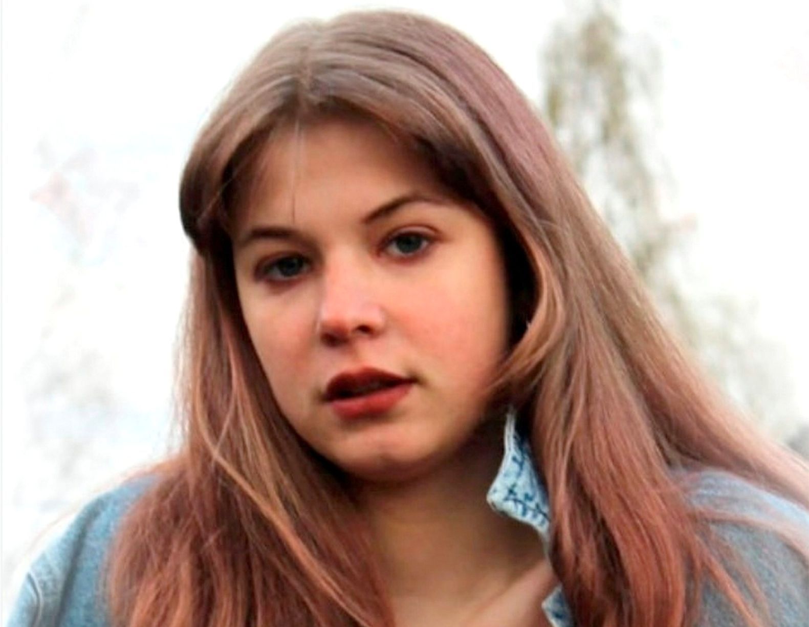 Девушка с татуировками ушла из дома в Карелии и пропала