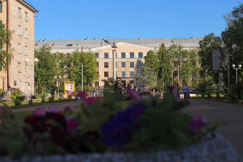 Абитуриенты могут подать заявление на поступление в вузы через портал Госуслуг