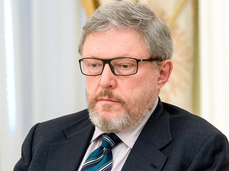 Основатель партии «Яблоко» Григорий Явлинский уехал из России
