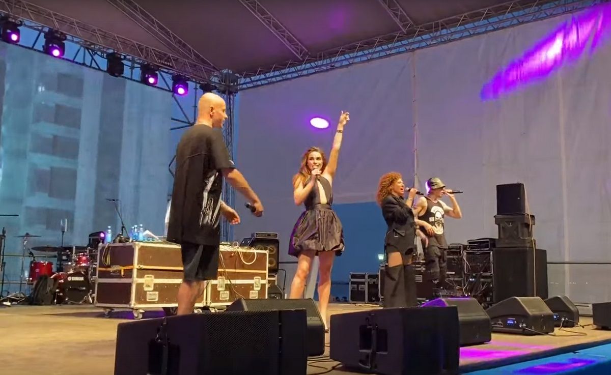 В День города для петрозаводчан выступили группы «Пропаганда» и «Банд\'Эрос» В День города для петрозаводчан выступили группы «Пропаганда» и «Банд\'Эрос»