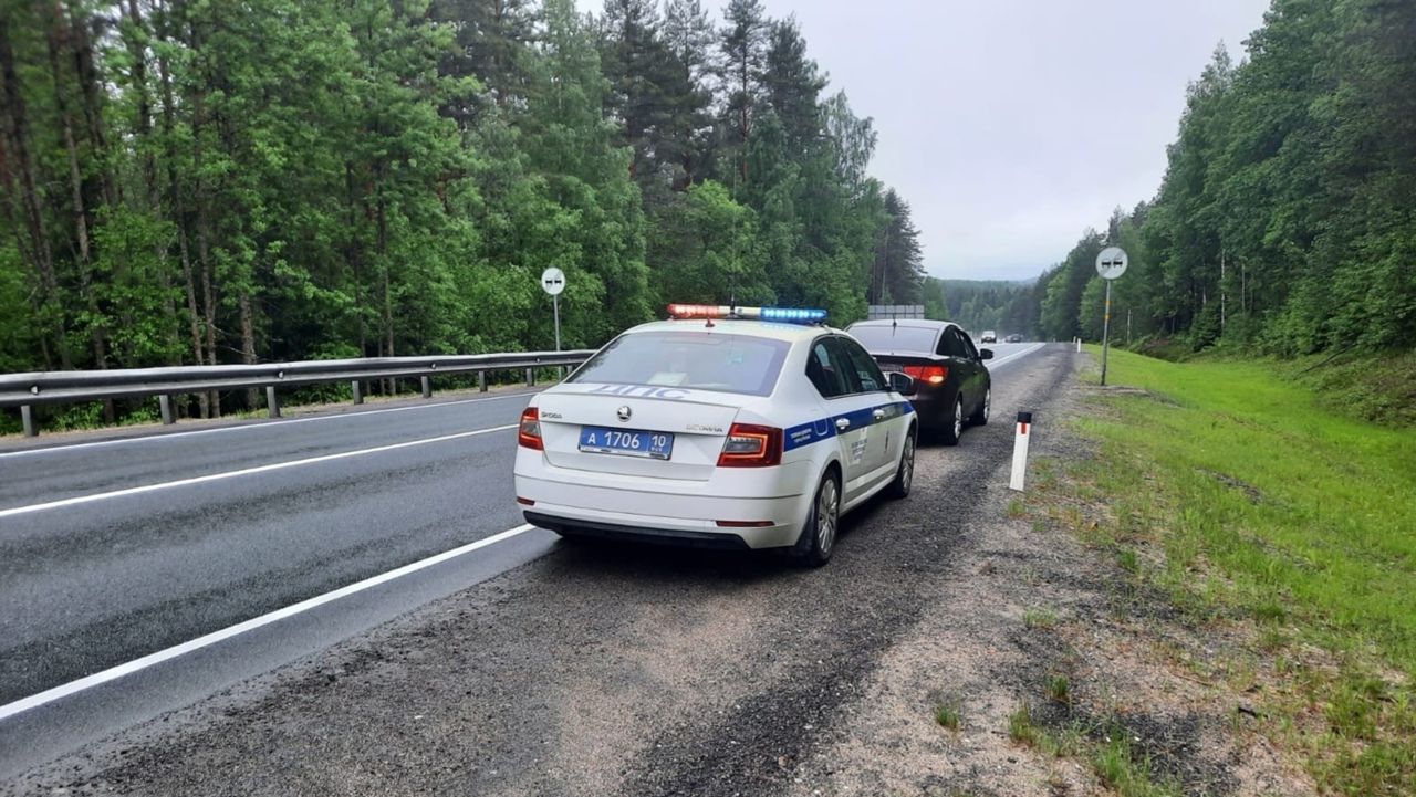 Двое погибли, 17 травмированы в Карелии из-за нарушения правил обгона Двое погибли, 17 травмированы в Карелии из-за нарушения правил обгона