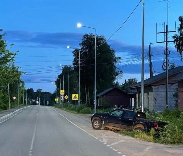 В Салми пьяный водитель сбил двух девушек