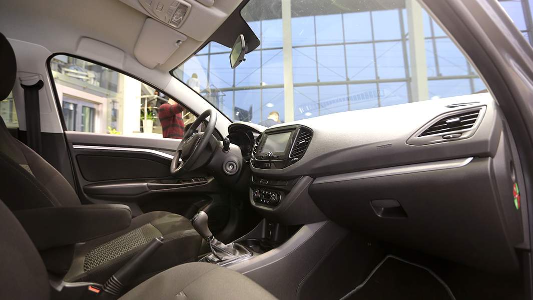 В России планируют разрешить тратить маткапитал на покупку отечественного автомобиля