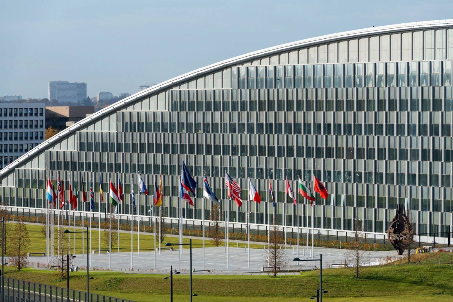 Протоколы о вступлении в НАТО подписали Финляндия и Швеция