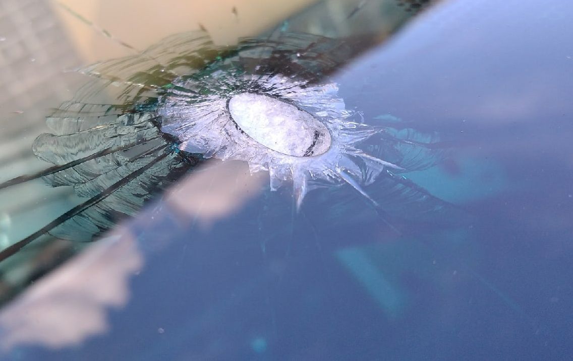 В Петрозаводске во дворе дома расстреляли автомобиль «Лексус»