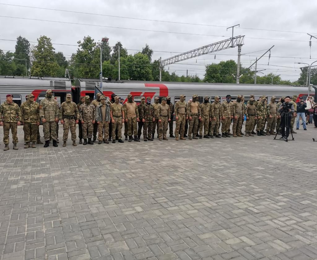 На вокзале в Петрозаводске встретили участников специальной военной операции