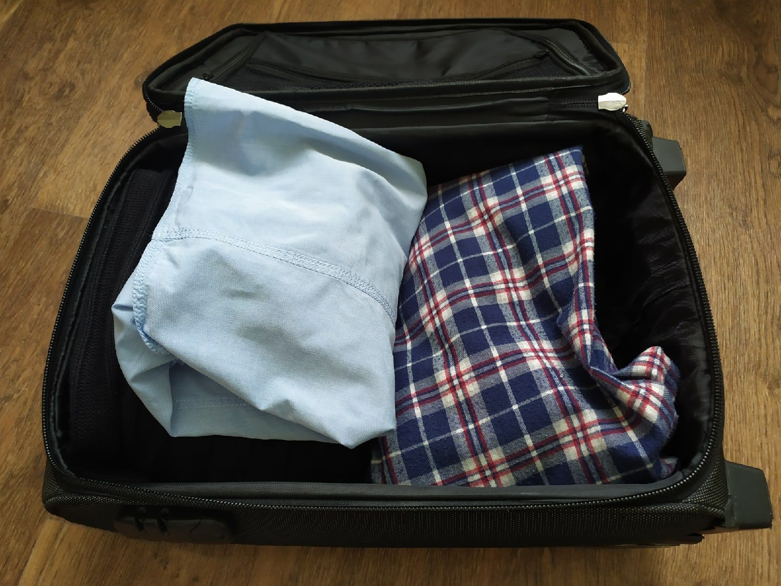 У туриста в Сортавальском районе похитили чемодан