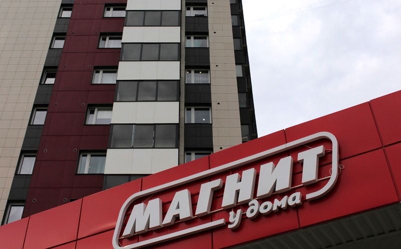 Сеть «Магнит» возвращает обязательный масочный режим для сотрудников