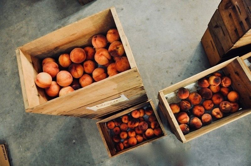 В Петрозаводке обнаружили персики, зараженные бурой гнилью