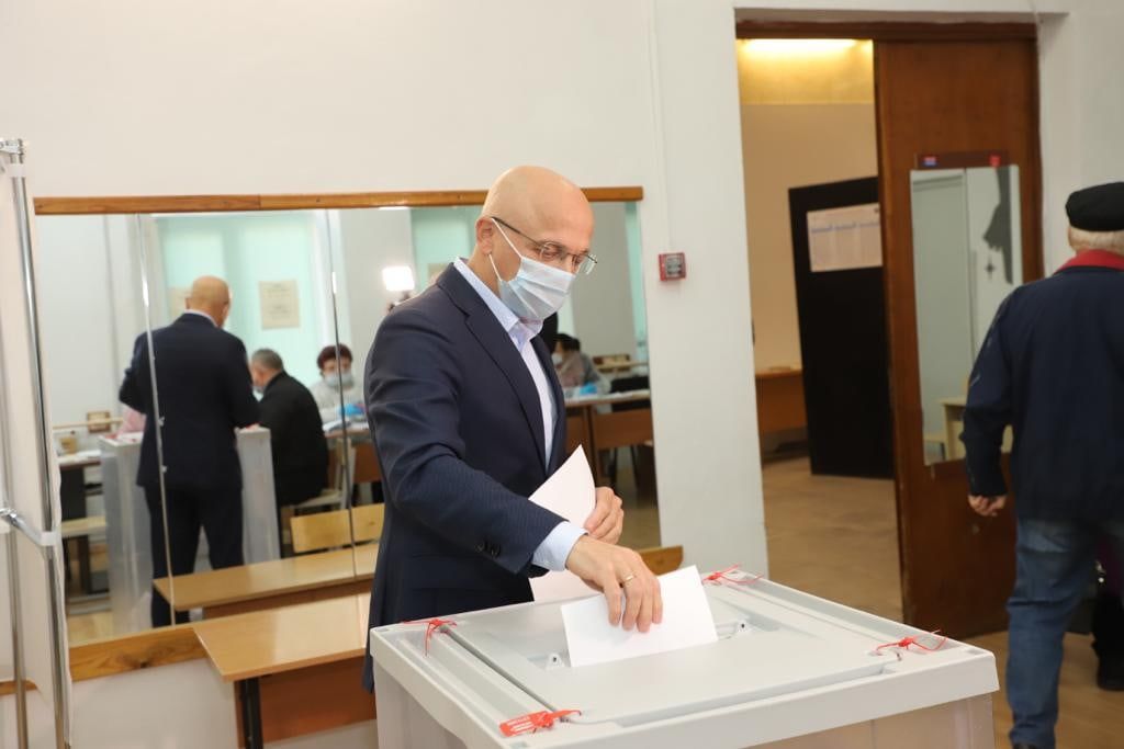 Элиссан Шандалович проголосовал на выборах главы Карелии в Медвежьегорске