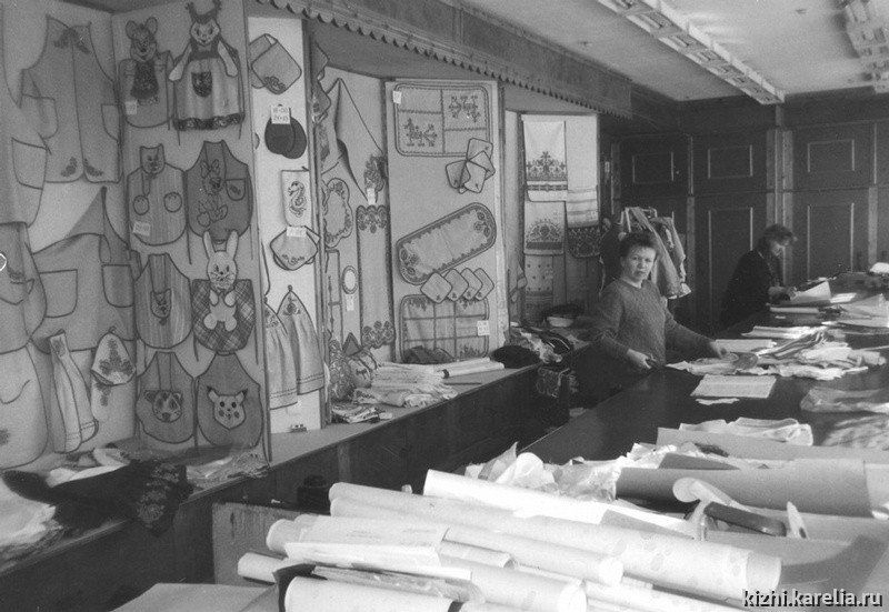 НЛО, вышивка и полеты над городом — 20 сентября в истории Карелии