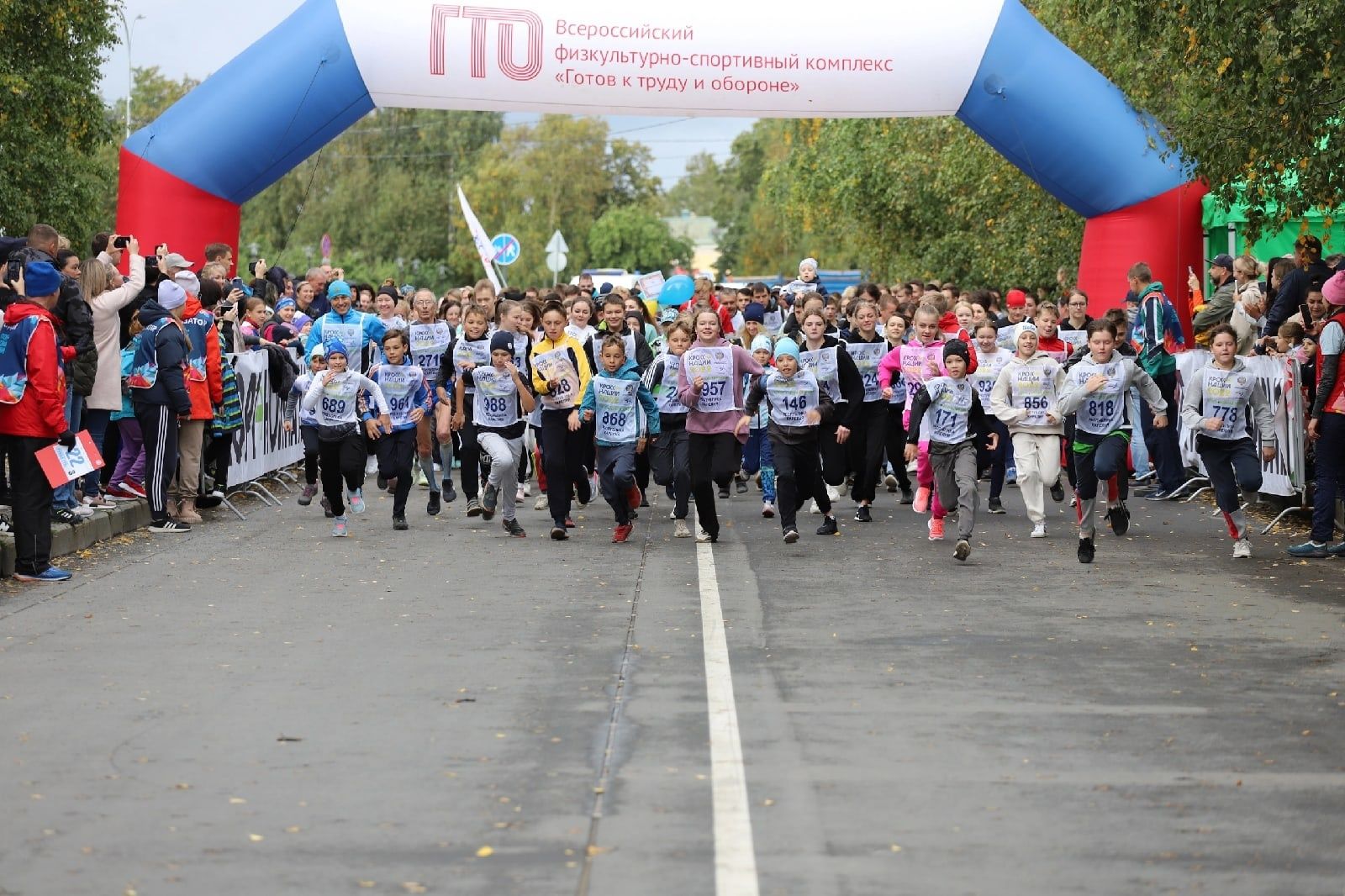 Более 900 любителей бега приняли участие в «Кроссе нации» в Петрозаводске