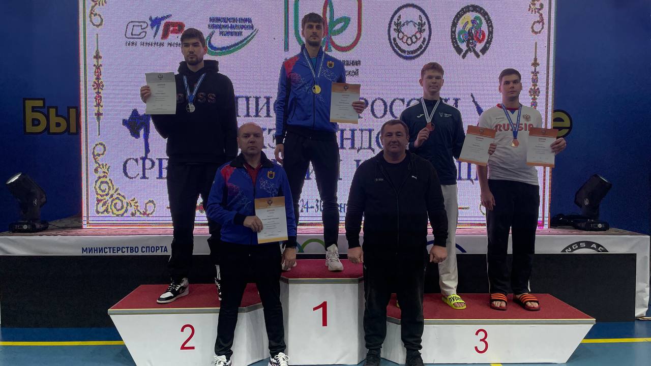 Владислав Ларин вновь получил чемпионский титул