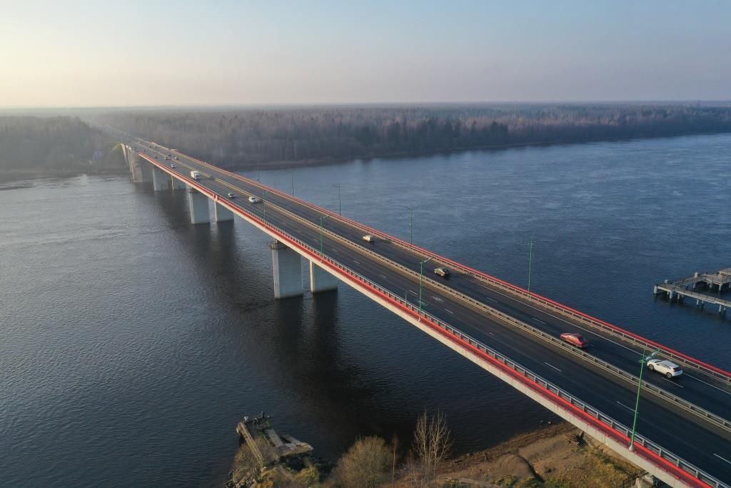На трассе Кола разведут мост для «Андрея Первозванного»