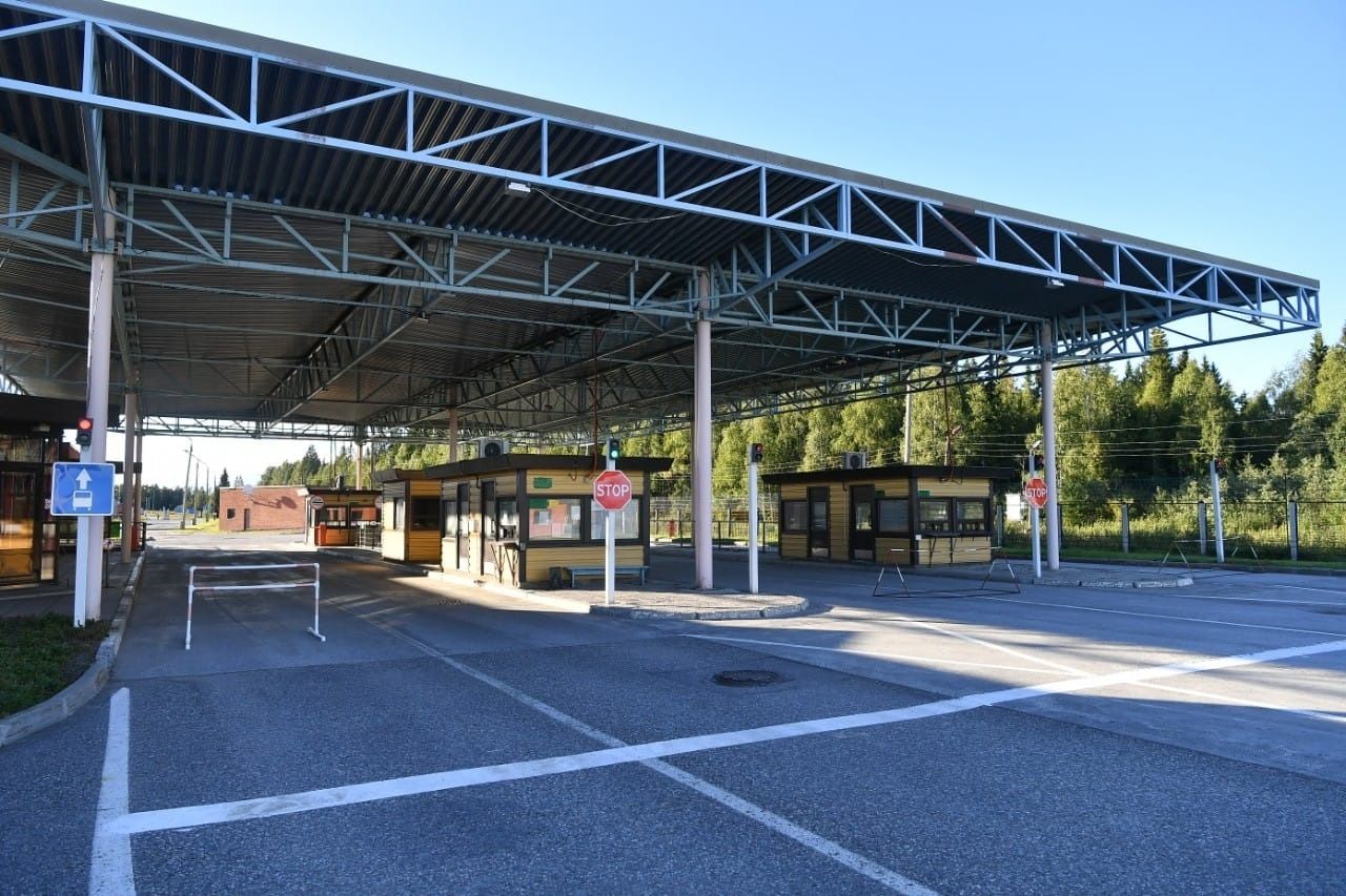 Baza: миллиону россиян из-за мобилизации запрещено покидать страну