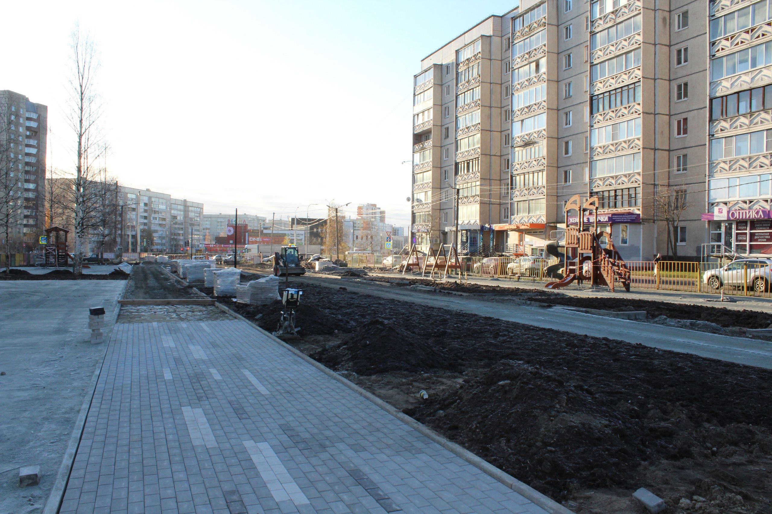 Четыре детские площадки откроют в Петрозаводске этой осенью