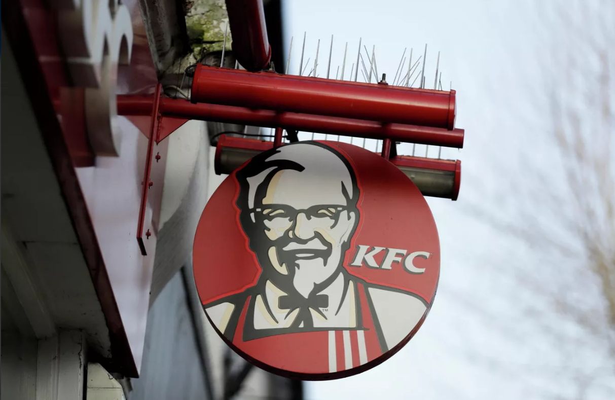 Владелец KFC продал свои рестораны в России местной компании