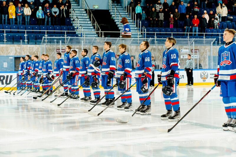 На льду Кондопоги «СКА-Карелия» сразилась с командой «Динамо-Шинник» из Бобруйска