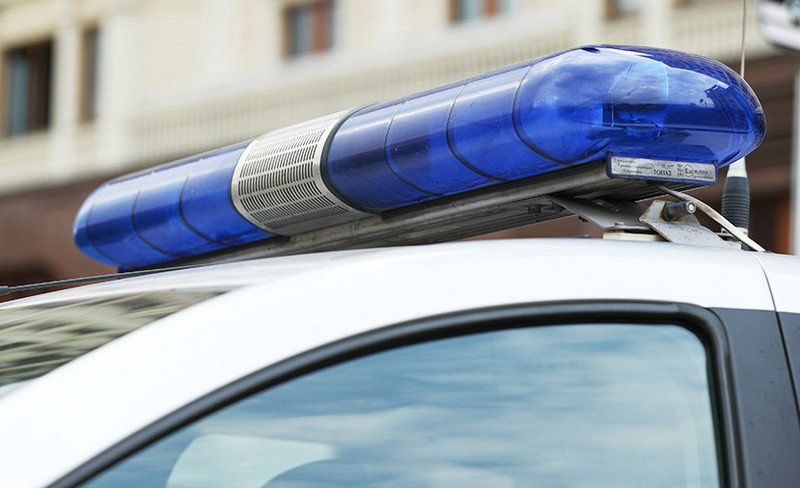 В Кемском районе полиция задержала преступника прямо у такси, на котором он планировал сбежать