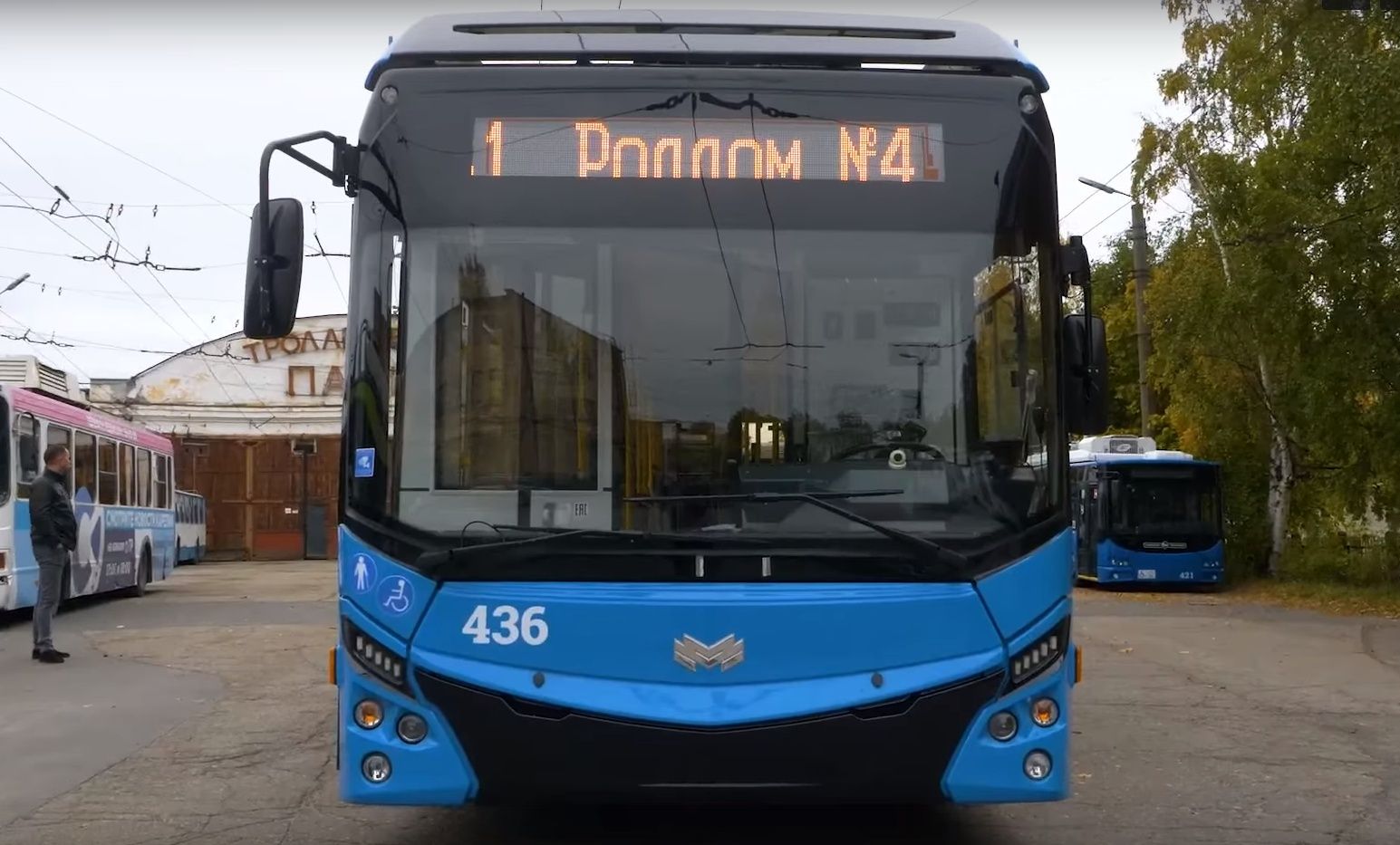 В Петрозаводск из Белоруссии прибыли пять новых троллейбусов
