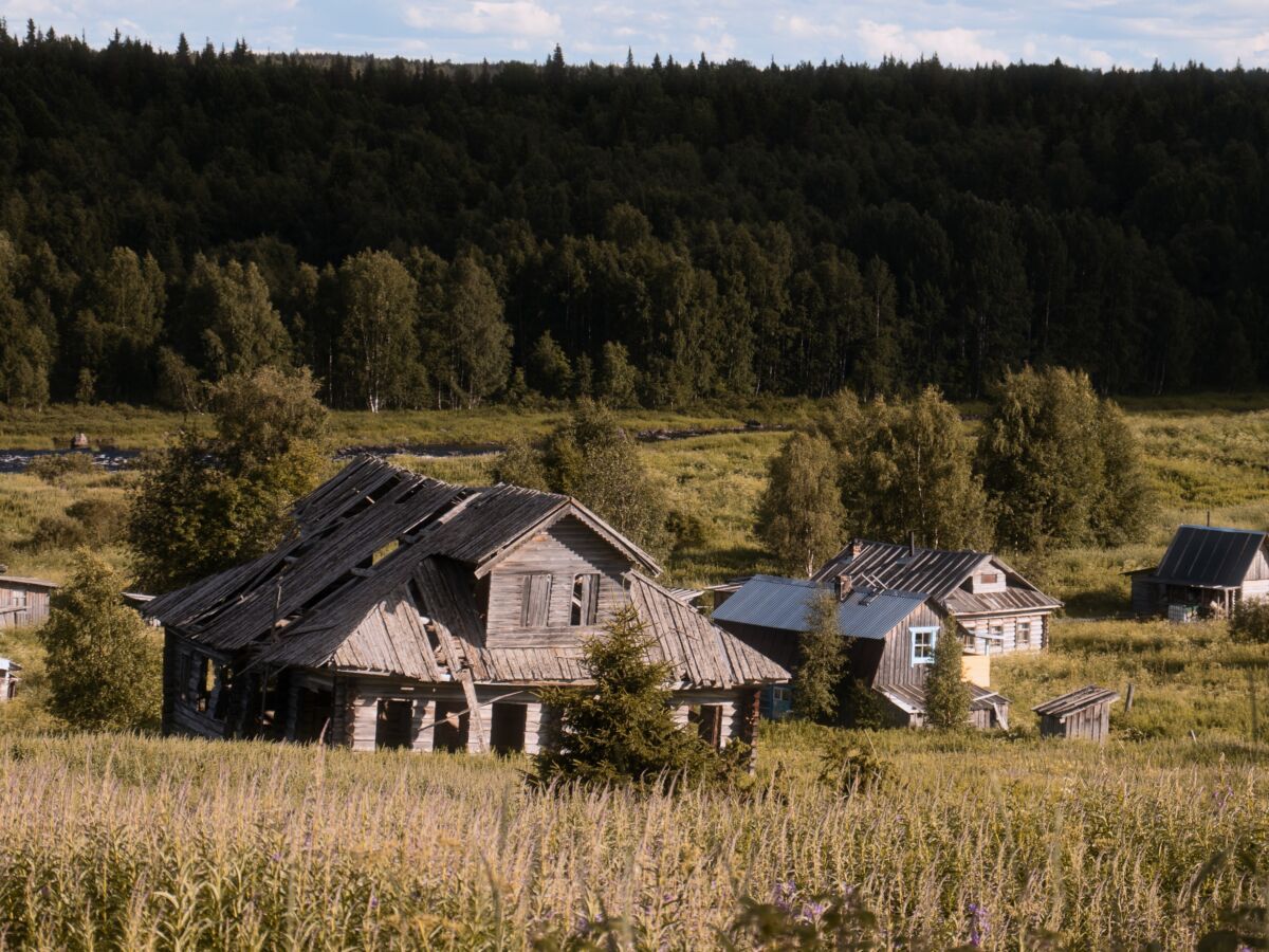 «Есть ли будущее у заброшенных деревень?» На этот вопрос попытались ответить авторы выставки «Кереть» «Есть ли будущее у заброшенных деревень?» На этот вопрос попытались ответить авторы выставки «Кереть»