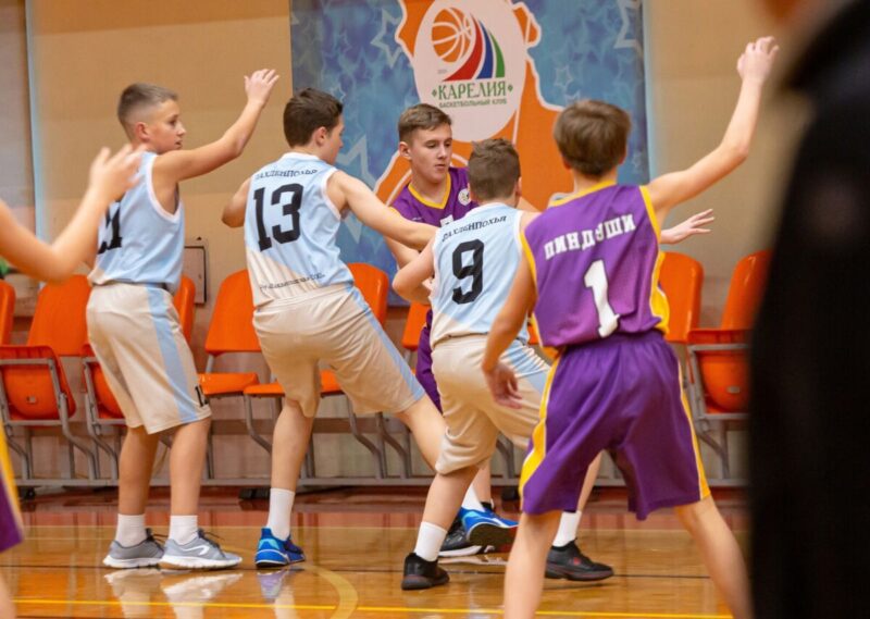24 баскетбольные команды начали борьбу за победу в Петрозаводске
