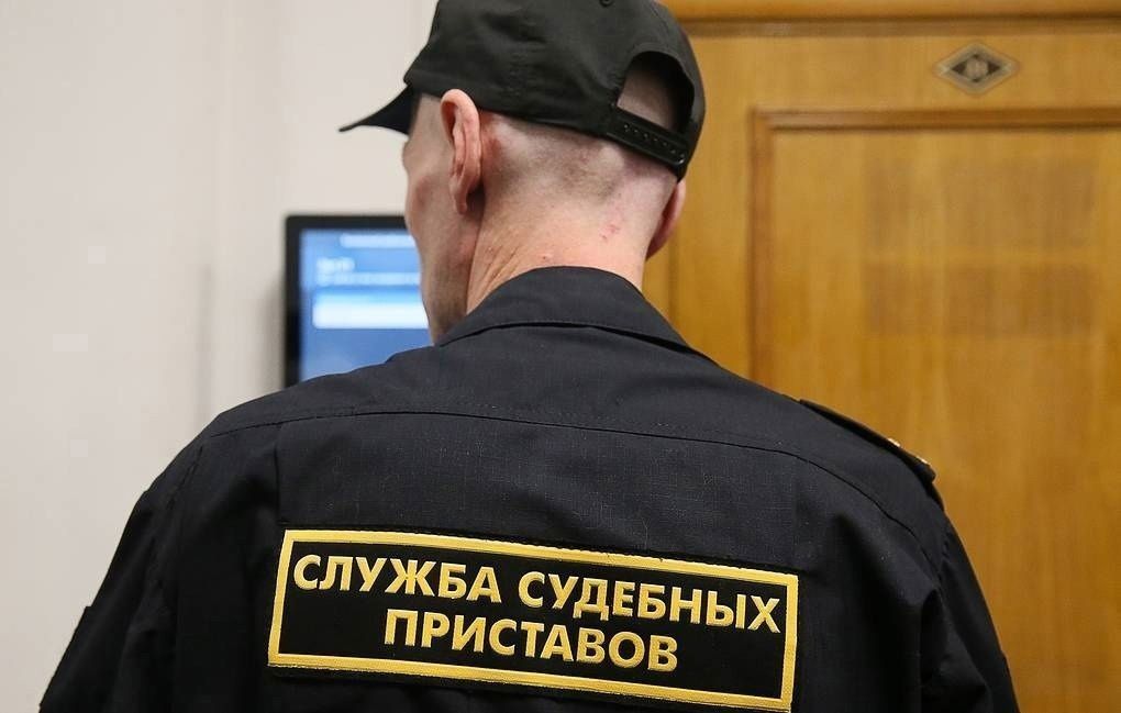 Житель Карелии спрятал два автомобиля в лесу, чтобы их не забрали приставы