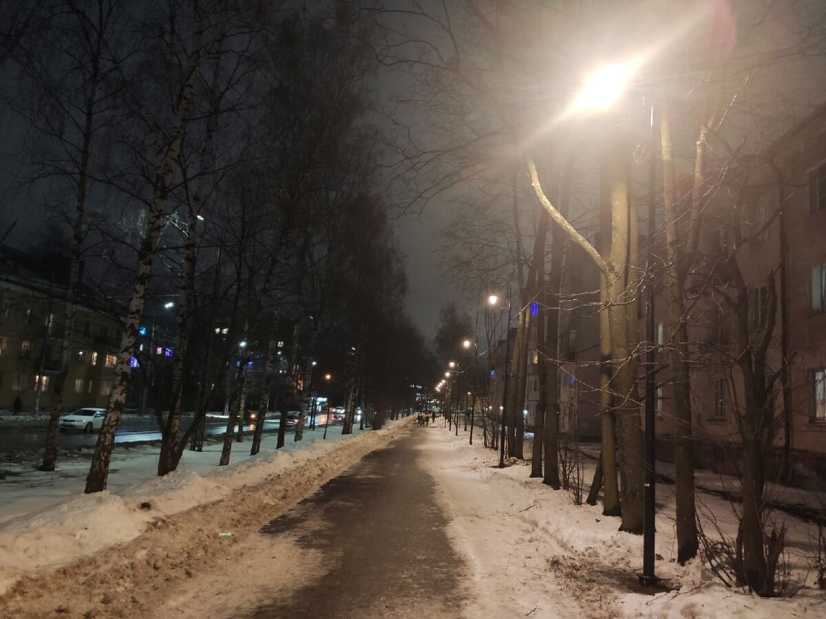 На Исаковском бульваре в Петрозаводске завершены работы по устройству освещения