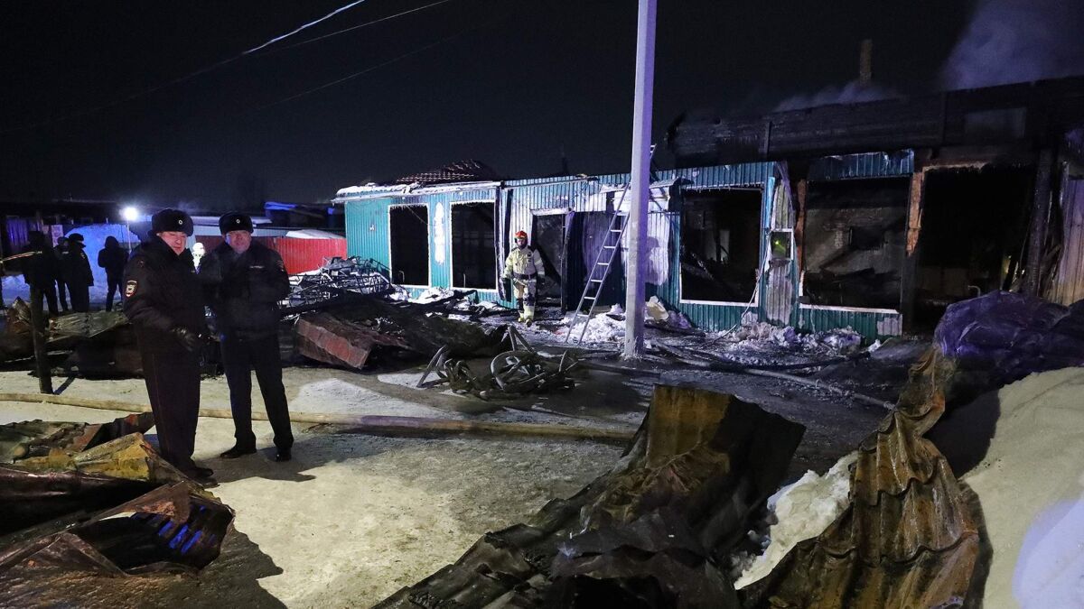 22 человека погибли во время пожара в приюте в Кемерове