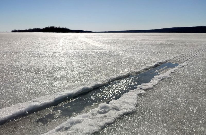 Карельские водоемы попали в десятку популярных мест для катания по озерному льду