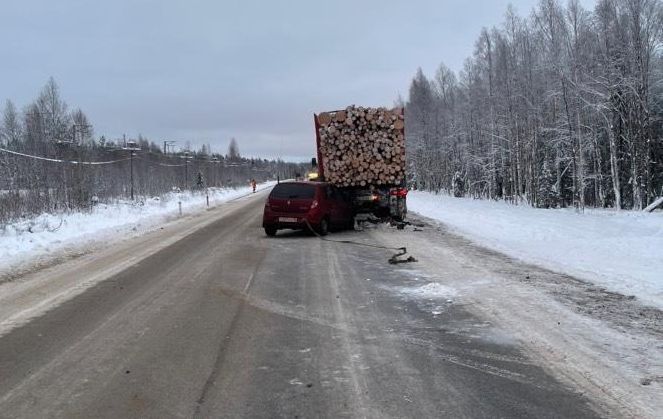 Сразу пять женщин получили травмы в дорожных авариях в Карелии 24 декабря