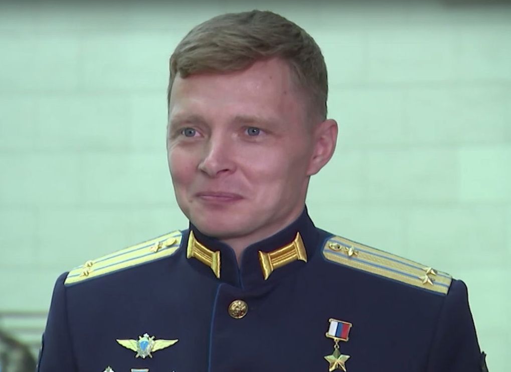 Человеком года в Карелии стал летчик Илья Сизов