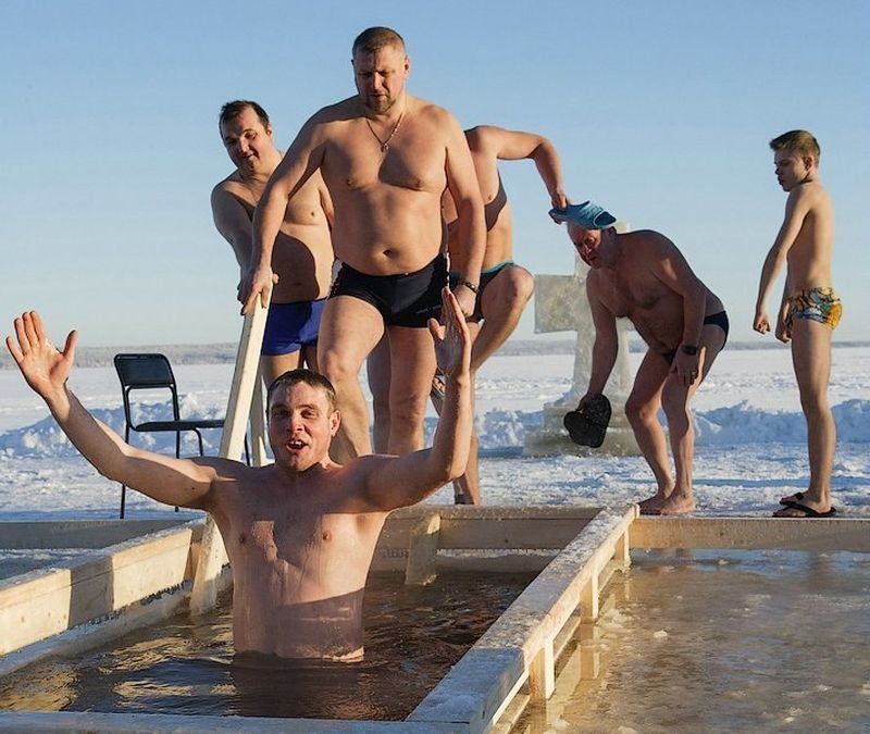 Кому противопоказаны крещенские купания, рассказали в Минздраве Карелии