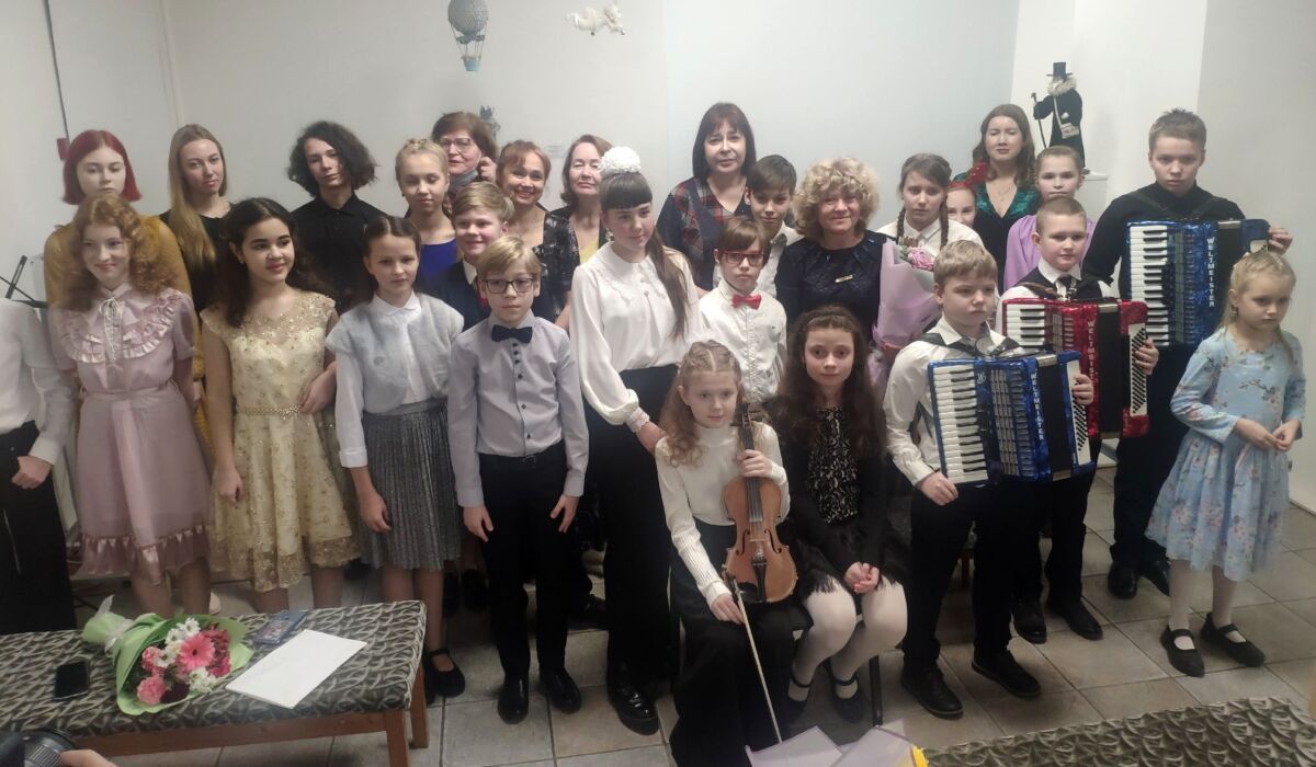 Ученики музыкальных школ Петрозаводска выступили в гостях у Белого кролика