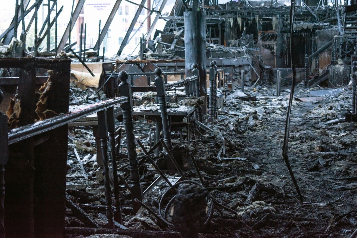 Восстановлению не подлежит! Как сейчас выглядит сгоревшее в Петрозаводске кафе «Амрит»