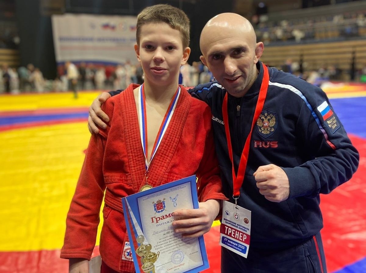 Юный самбист из Петрозаводска стал призером соревнований в Петербурге