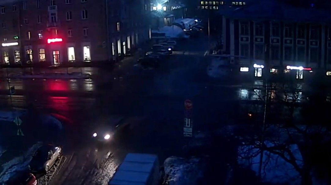 В Петрозаводске из-за темноты изменился график включения и отключения уличного освещения